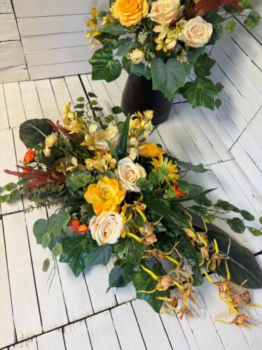 nowoczesna-elegancka-kompozycja-kwiatowa-kwiaty-na-grob-stroik-bukiet-do-wazonu-kompozycja-nagrobna-nowoczesny-storczyk-ciekawy