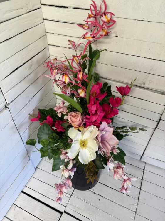 wiazanka-bukiet-do-wazonnu-kompozycja-nagrobna-kwiaty-na-cmentarz-stroik-bukiet-rozowestoczyki-nowosci