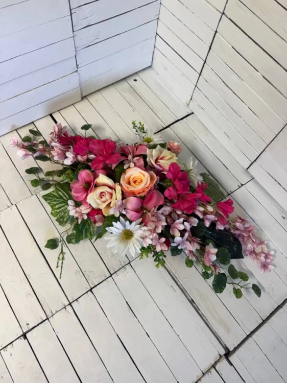 stroiki-na-groby-nagrobne-kwiaty na cmentarz-stroik-na-grob-stroiki-kompozycje-dla-mamy-dzien-mamy-wiazanka-rozowa