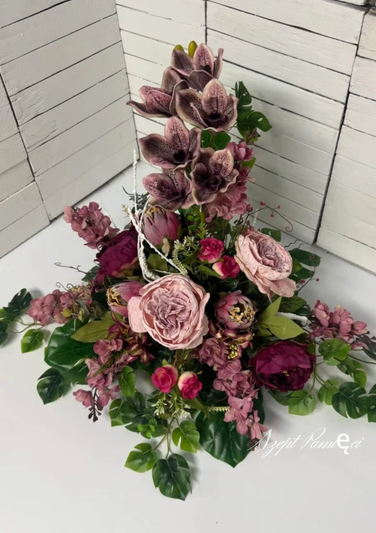 nowosc Ciemnoróżowy stroik na cmentarz 80 cm z magnolią i storczykami dendrobium